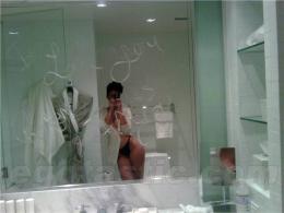 Rihanna nude in shower